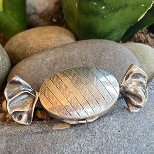Vintage Sterling silver candy she pillbox